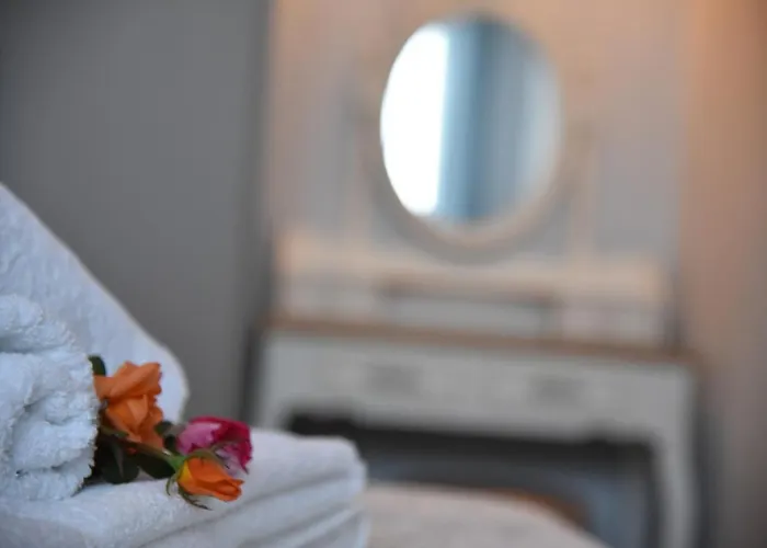 Family 4 * Λέχαιο